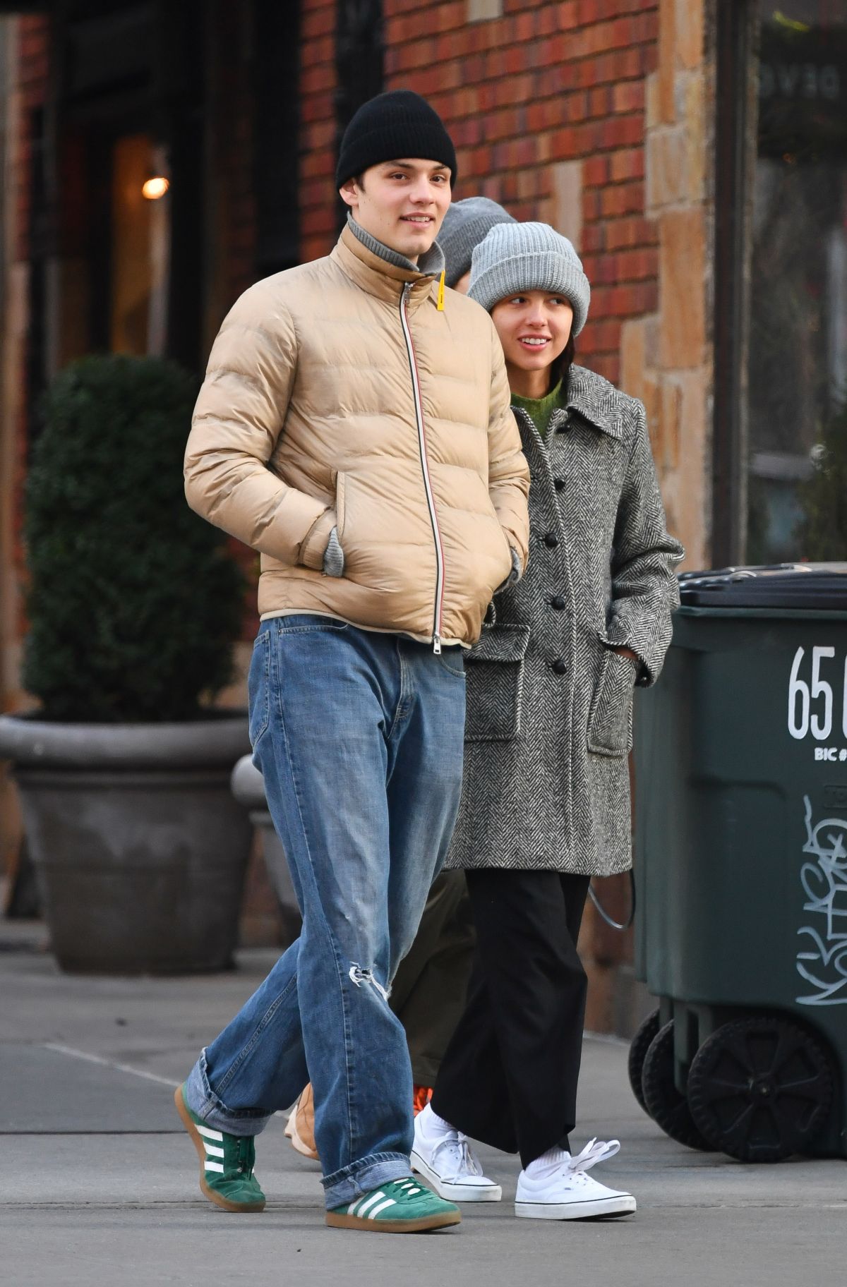 OLIVIA RODRIGO and Louis Partridge Out in New York 01/15/2025 – HawtCelebs