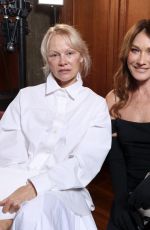 PAMELA ANDERSON at Jacquemus Menswear Fall-Winter 2025/2026 Show at Paris Fashion Week 01/26/2025