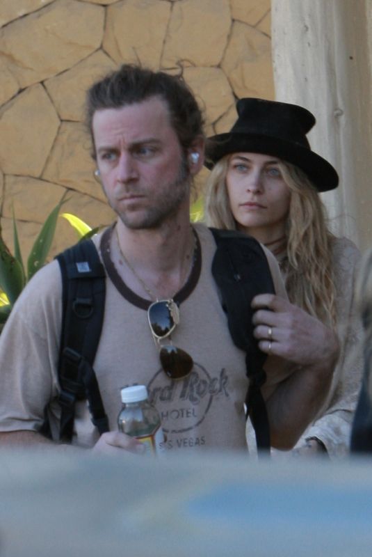 PARIS JACKSON and Justin Long Escape L.A Fires and Head to Montecito 01/09/2025