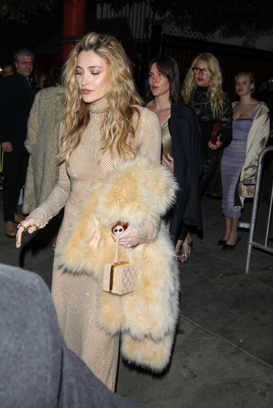 PARIS JACKSON and SCOUT and TALLULAH WILLIS Arrives at Vanity Fair & Amazon MGM Studios Party in Los Angeles 01/04/2025