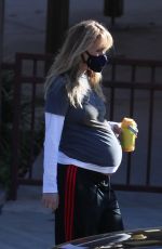 Pregnant JENNIFER LAWRENCE Out and About in Los Angeles 01/16/2025
