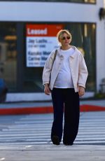 Pregnant JENNIFER LAWRENCE Out for Dinner in West Hollywood 01/02/2025