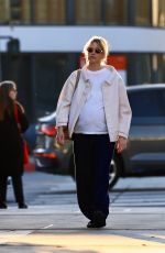 Pregnant JENNIFER LAWRENCE Out for Dinner in West Hollywood 01/02/2025