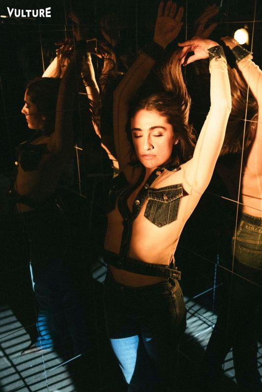 RACHEL SENNOTT for Vukture Studio at Sundance Film Festival, January 2025