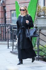 REESE WITHERSPOON Out Shopping for Skincare Products at Vicki Morav in New York 01/27/2025