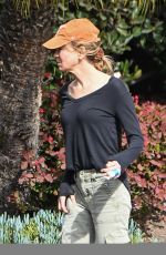 RENEE ZELLWEGER Takes Her Dog to the Vet 01/25/2025