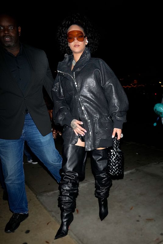 RIHANNA Celebrates New Year