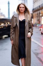 ROMEE STRIJD Arrives at Viktor & Rolf Haute Couture S/S 