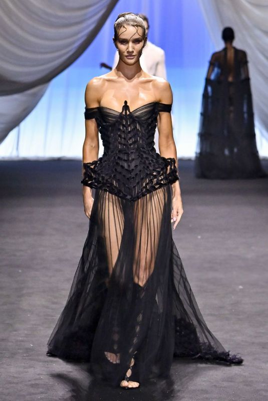 ROSIE HUNTINGTON-WHITELEY Walks Runway at Jean Paul Gaultier Fashion Show in Paris 01/29/2025