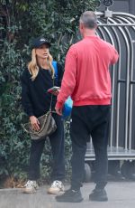 SARAH MICHELLE GELLAR and Freddie Prinze Jr. Turned Away from Full Hotel in Los Angeles 01/09/2025
