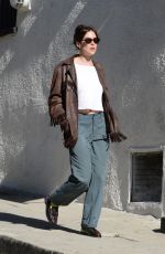 SCOUT WILLIS Picking up Beverages at Erewhon in Los Angeles 01/06/2025