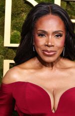 SHERYL LEE RALPH at 82nd Annual Golden Globes Awards in Beverly Hills 01/05/2025