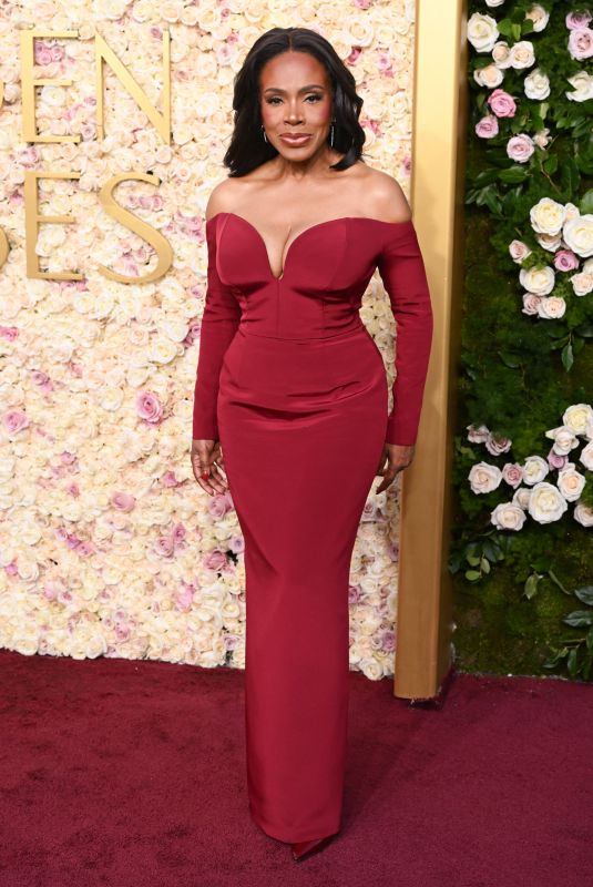 SHERYL LEE RALPH at 82nd Annual Golden Globes Awards in Beverly Hills 01/05/2025