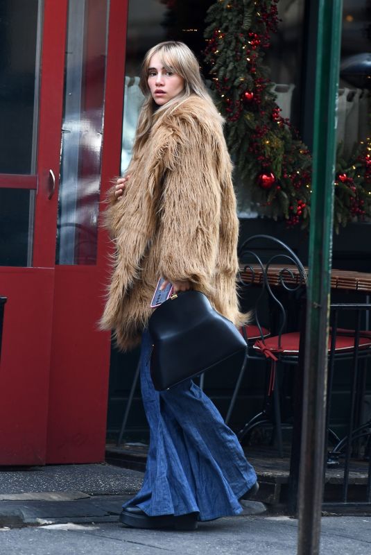 SUKI WTAERHOUSE Out for Lunch at Sant Ambroeus in New York 01/09/2025