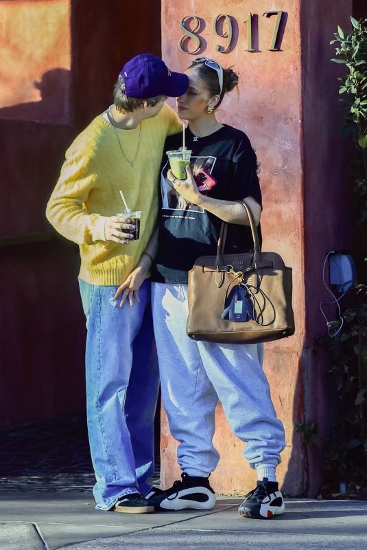 TATE MCRAE and Kid Laroi Out for Breakfast in West Hollywood 01/25/2025