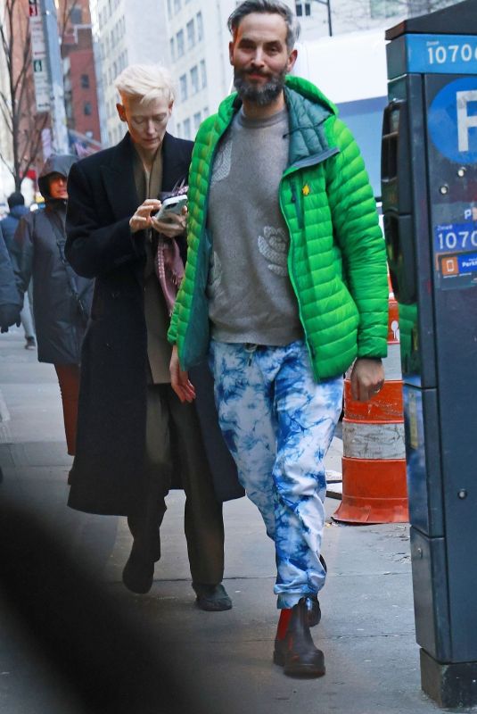 TILDA SWIINTON and Sandro Kopp Arrives at Their Hotel in New York 01/07/2025