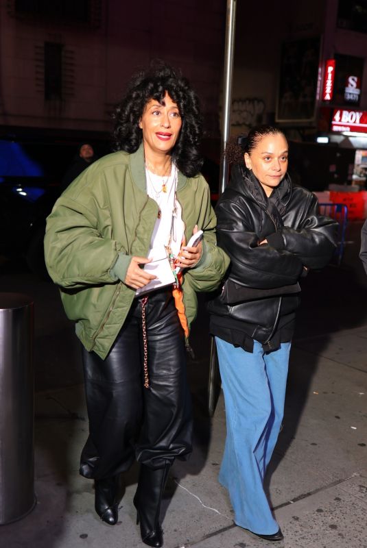 TRACEE ELLIS ROSS Arrives at Knicks Game in New York 01/01/2025