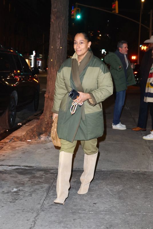 TRACEE ELLIS ROSS Leaves The Corner Store After Having Dinner with Friends in New York 01/25/2025
