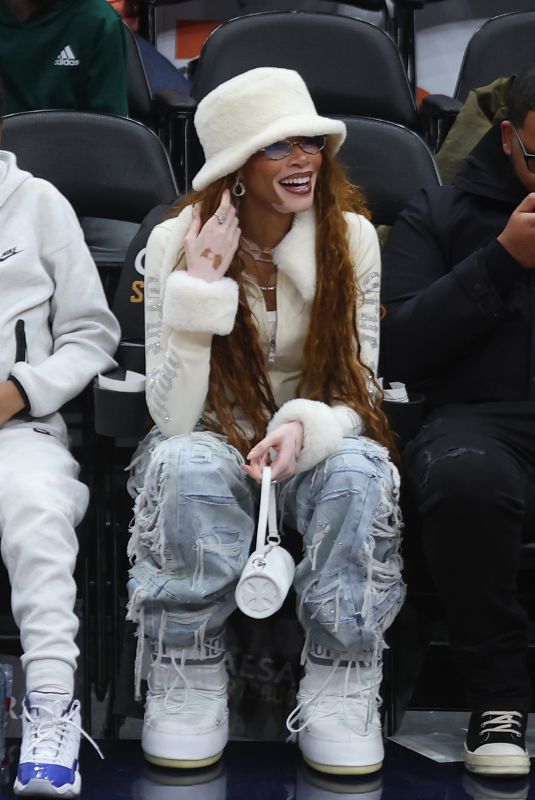 WINNIE HARLOW at Washington Wizards Game at Capital One Arena in Washington, D.C. 01/12/2025