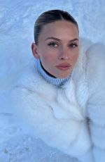XANDRA POHL - Instagram Photos 01/11/2025