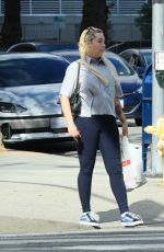 AMANDA BYNES Out on Valentine