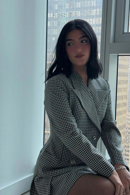 CHARLI D