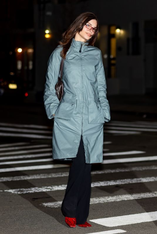 EMILY RATAJKOWSKI Arrives at Danielle Haim
