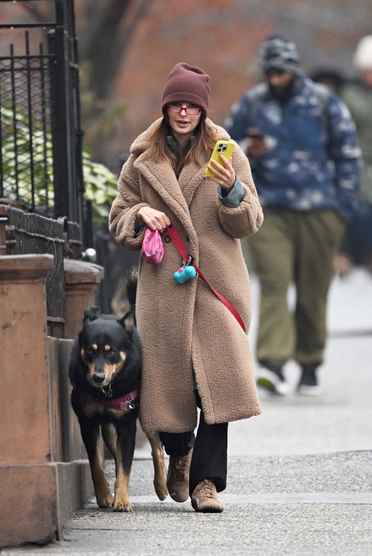 EMILY RATAJKOWSKI Walks Her Dog Out in New York City 02/13/2025