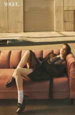 HAILEE STEINFELD for Vogue Phillipines, March 2025