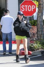HAILEY and Justin BIEBER Leaves a Breakfast After Attending Yoga Class in Los Angeles 02/23/2025