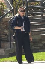 HILARY DUFF Visiting a Friend