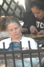 JENNIFER MORRISON Enjoys a Quiet Lunch while Reading in Los Angeles 02/01/2025