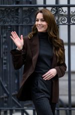 KATE MIDDLETON Visits National Portrait Gallery in London 02/04/2025