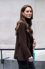 KATE MIDDLETON Visits National Portrait Gallery in London 02/04/2025