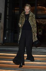 KATE MOSS Visit a Hairdressers in London 01/30/2025