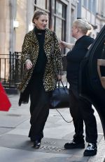 KATE MOSS Visit a Hairdressers in London 01/30/2025