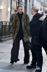 KATE MOSS Visit a Hairdressers in London 01/30/2025