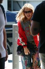 KYLIE MINOGUE Departing Perth Airport 02/16/2025
