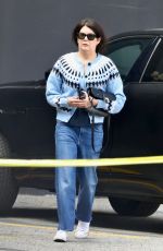 LAUREN GRAHAM Arrives at an Office Building in Los Angeles 02/19/2025