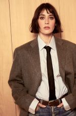LIZZY CAPLAN for Numero Netherlands Digital, February 2025
