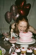 MADELAINE PETSCH - Valentine