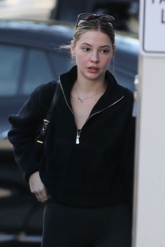 MADELYN CLINE Visiting a Dermatologists Office in Beverly Hills 02/26/2025