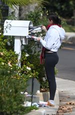MIA GOTH Empties Out Her Very Full Mailbox in Pasadena 01/31/2025