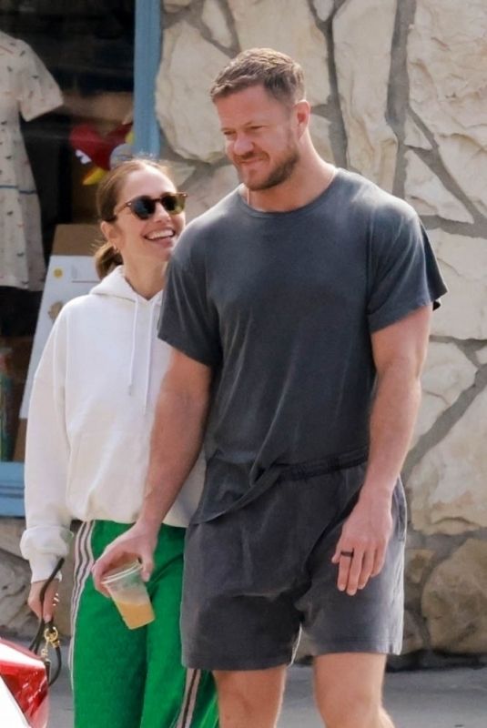 MINKA KELLY and Dan Reynolds Out for Coffee with Their Dog in Los Feliz 025/09/2025