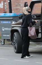 MOLLY MAE HAGUE Dumping Her Mercedes G-Wagon in a Loading Bay Near Her Cheshire Office 02/03/2025