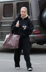MOLLY MAE HAGUE Dumping Her Mercedes G-Wagon in a Loading Bay Near Her Cheshire Office 02/03/2025