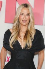 MOLLY SIMS at Kinda Pregnant Premiere in New York 02/03/2025