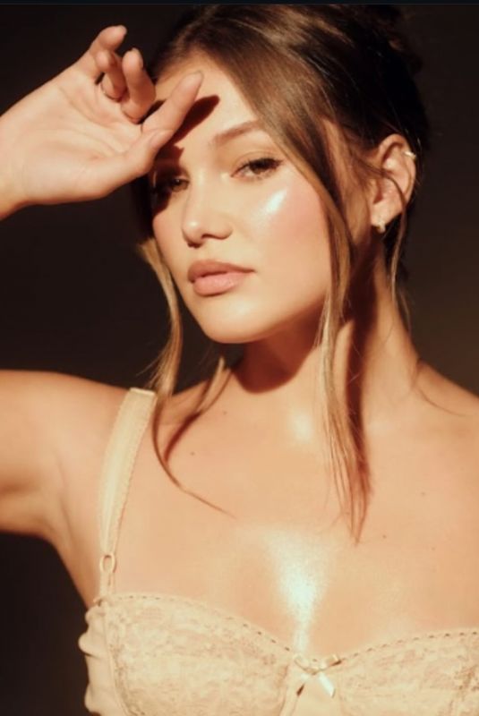 OLIVIA HOLT for Numero Netherlands, February 2025