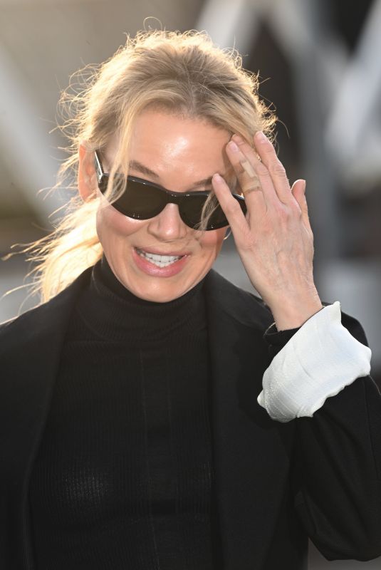 RENEE ZELLWEGER at Bridget Jones: Mad About The Boy Photocall in London 01/30/2025
