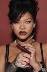 RIHANNA for Fenty Beauty: Gloss Bomb Shimmer Stix 2025